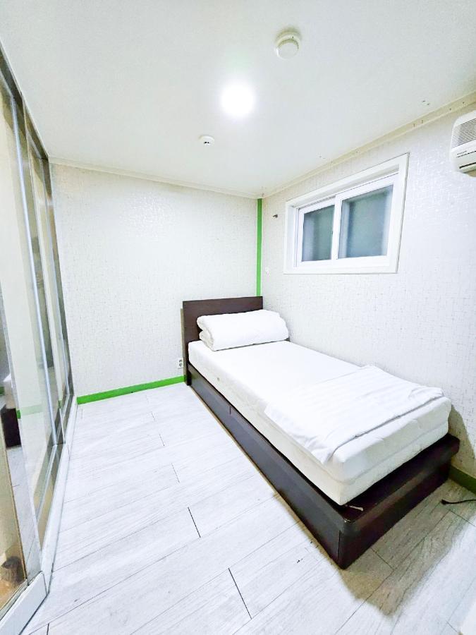 Travelers A Korea Hostel Seoul Exterior photo